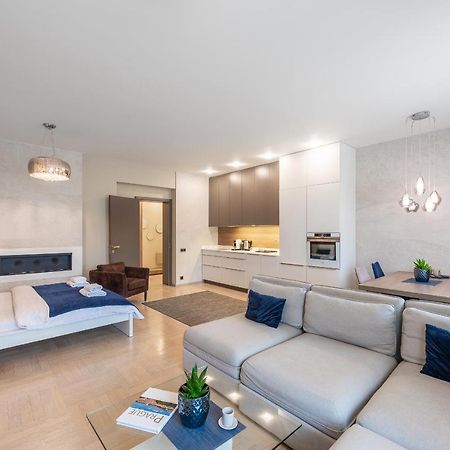 New Luxury Apt With Ac&Parking In The Center Of Prague Apartment Ngoại thất bức ảnh
