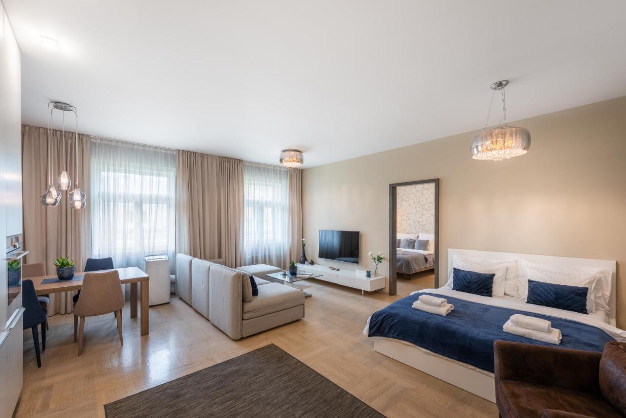 New Luxury Apt With Ac&Parking In The Center Of Prague Apartment Ngoại thất bức ảnh