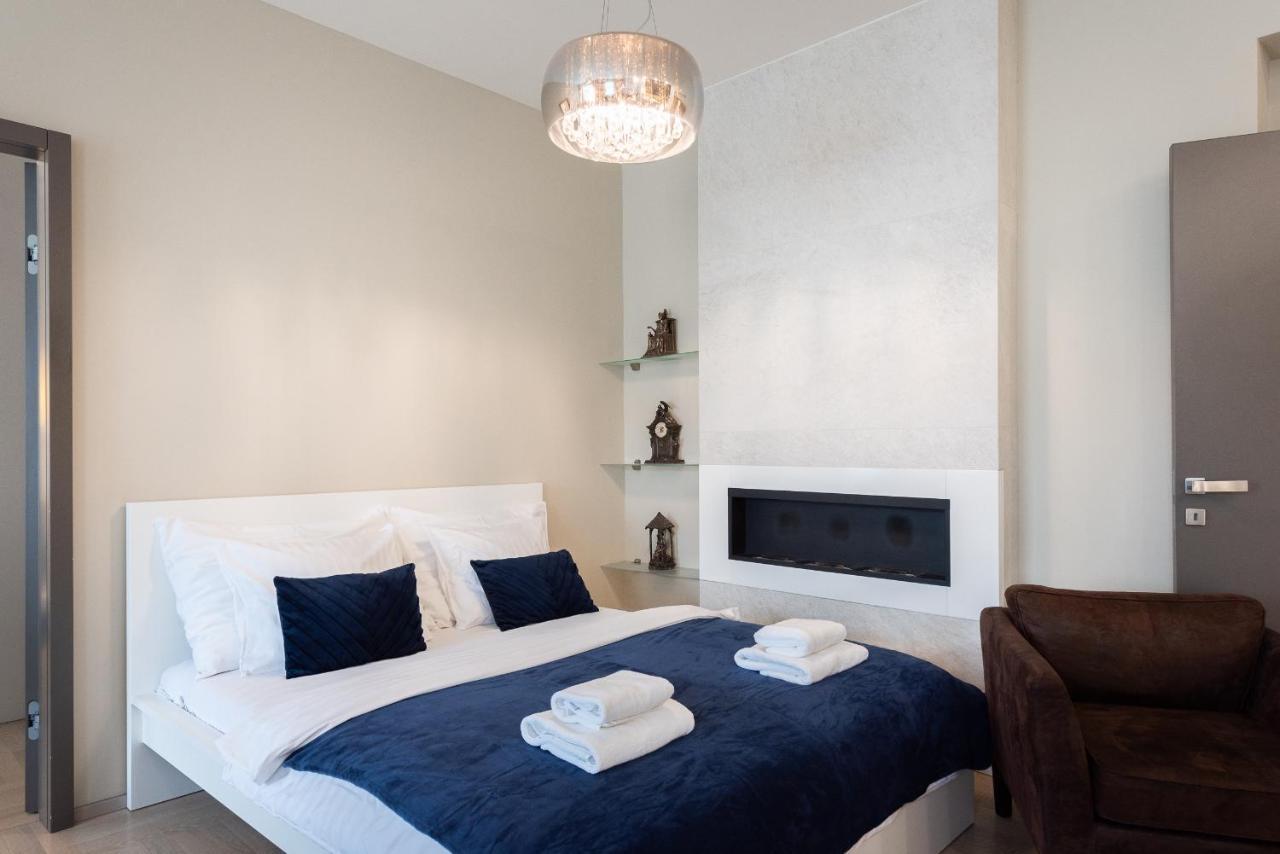 New Luxury Apt With Ac&Parking In The Center Of Prague Apartment Ngoại thất bức ảnh