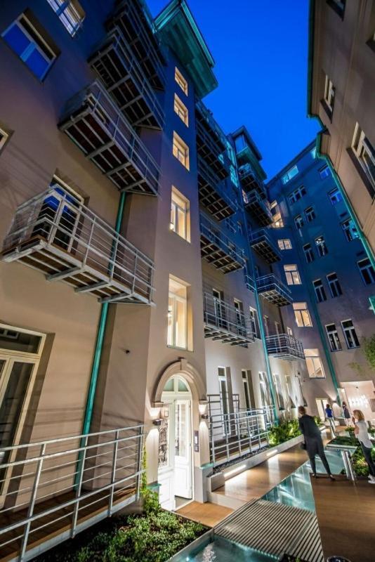 New Luxury Apt With Ac&Parking In The Center Of Prague Apartment Ngoại thất bức ảnh
